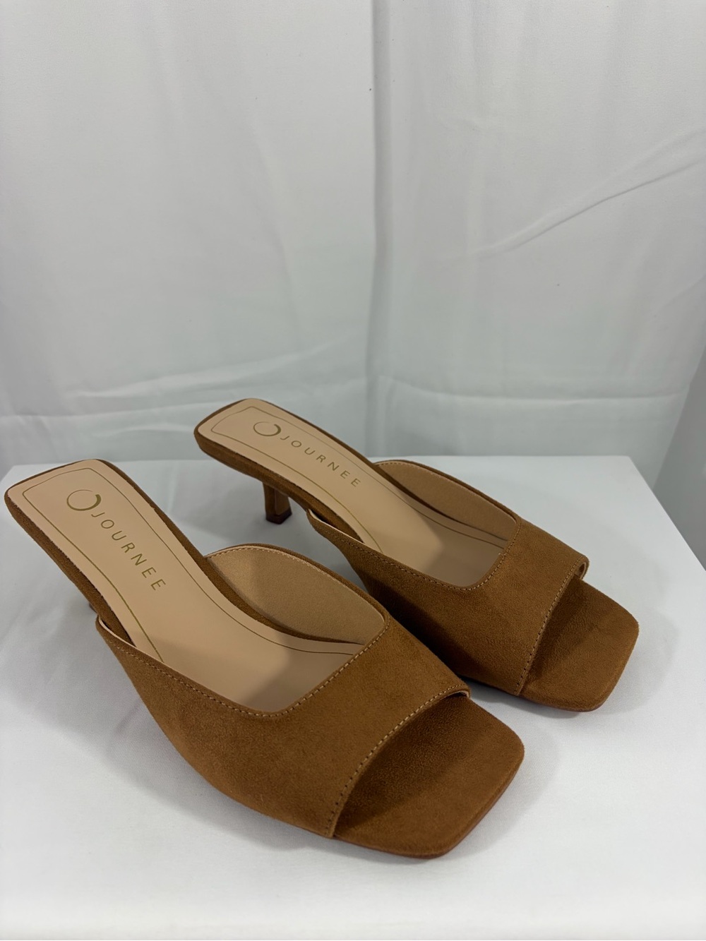 NWT Journee Women's Size 7 Brown Suede Kitten Heel Slide Sandals